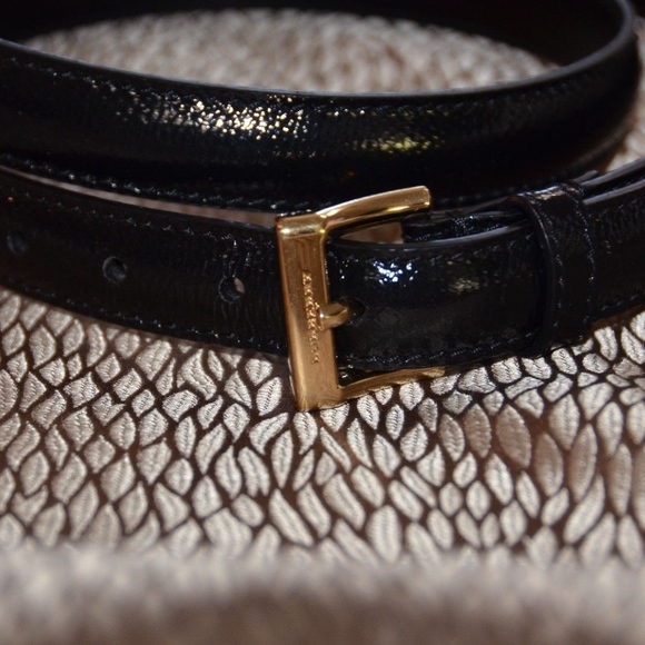 Burberry patent leather waist belt with gold-tone main image 4